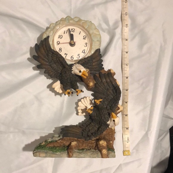 Clock with 3D Bald Eagles - Picture 3 of 6